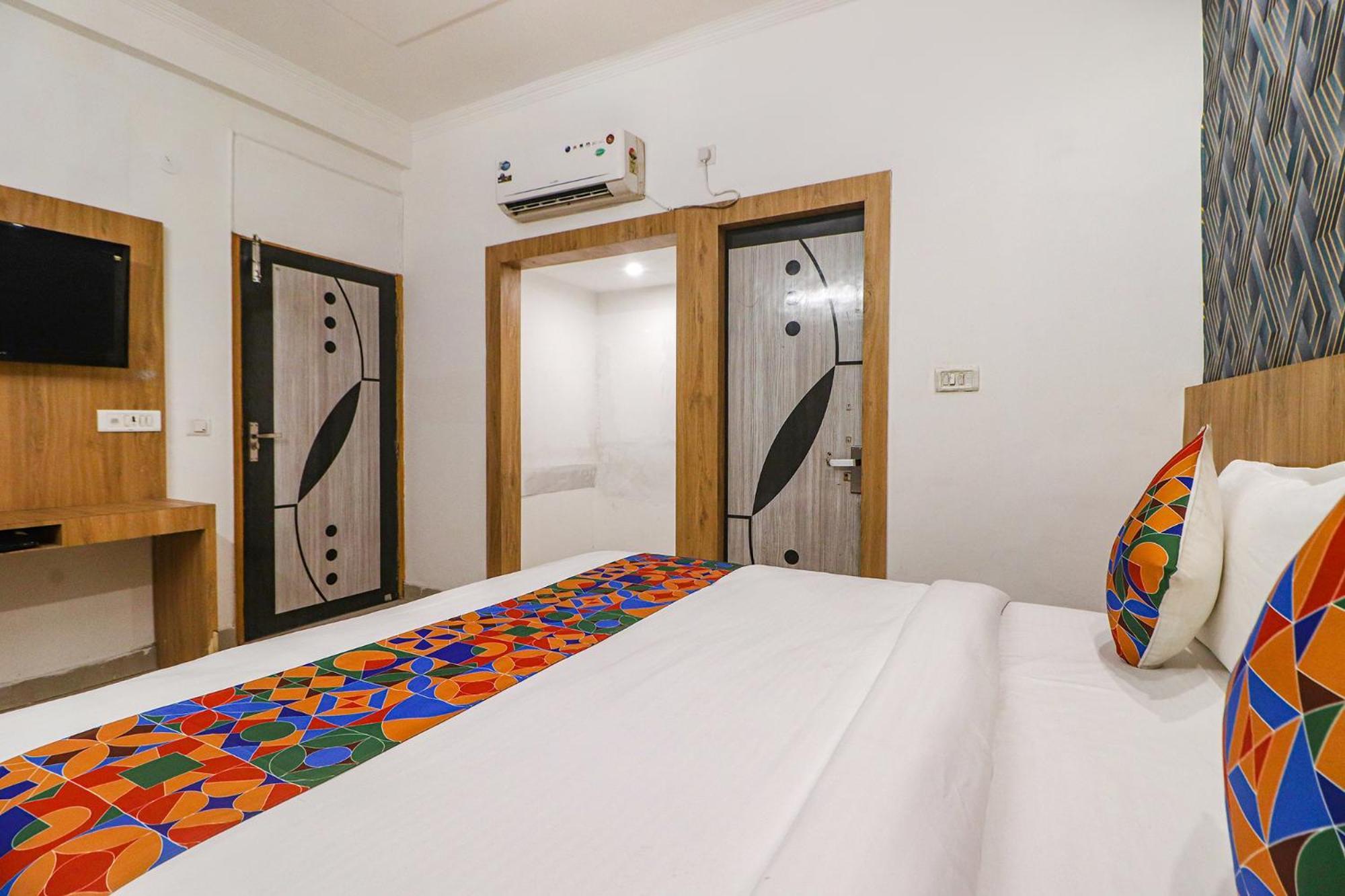 Fabhotel Rainbow Villa Near Igi Airport Yeni Delhi Dış mekan fotoğraf